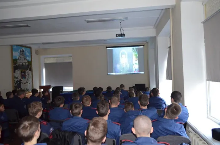 4133